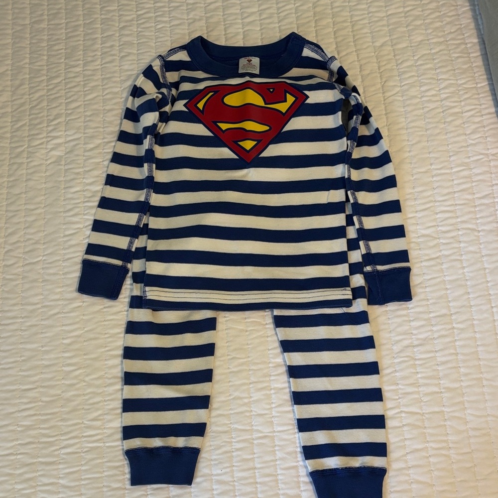 Hanna Andersson Superman Pajamas Size 4